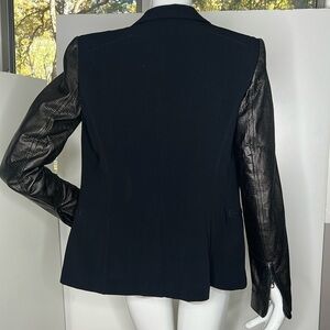 Rag & Bone Sz 2 Black Leather Sleeves Zip Pocket Fitted Blazer Jacket